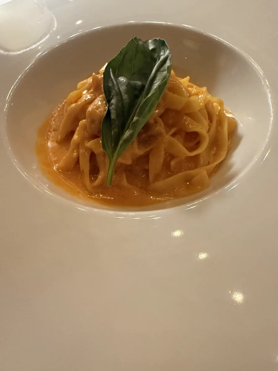 アランチーノ・アット・ザ・カハラで提供されたパスタの実食写真